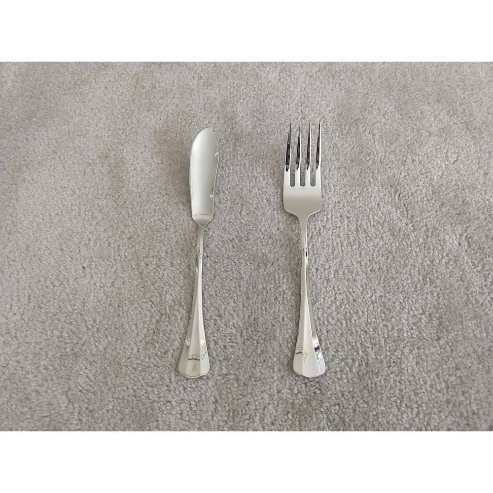 International Stainless Lyon 18 8 Flatware Korea Large Fork And Serving Knife